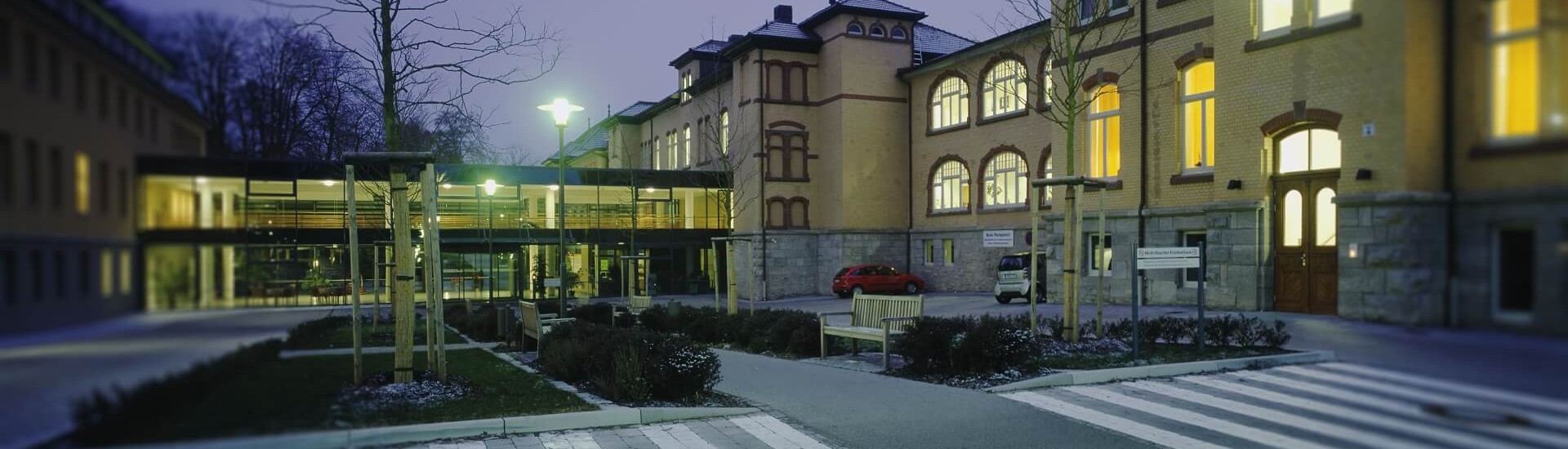 Sozialwerk Meiningen Gebäude bei Nacht